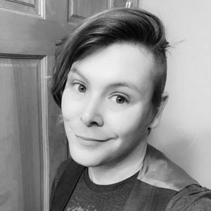 Meet your Posher, Chloe